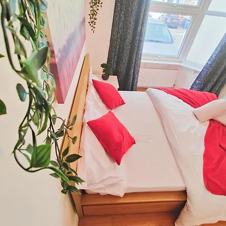Crystal'S Cozy Room Canvey Island Exterior foto