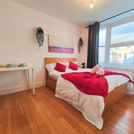 Crystal'S Cozy Room Canvey Island Exterior foto